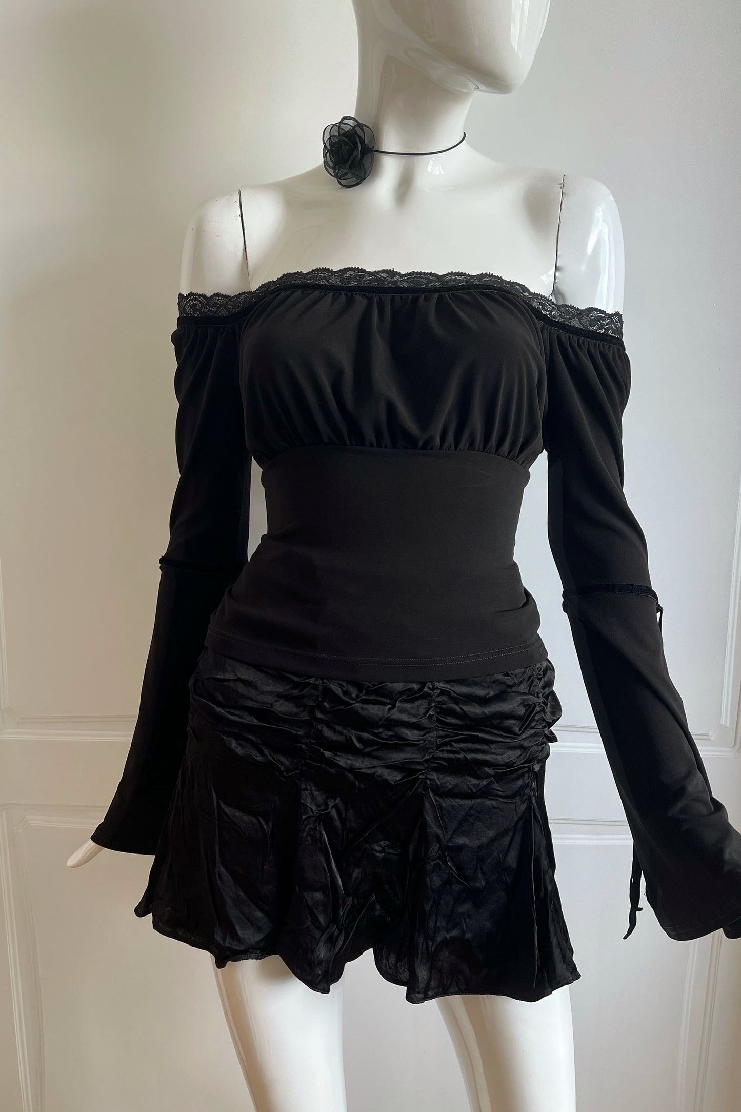 1990's Black Off-Shoulder Top