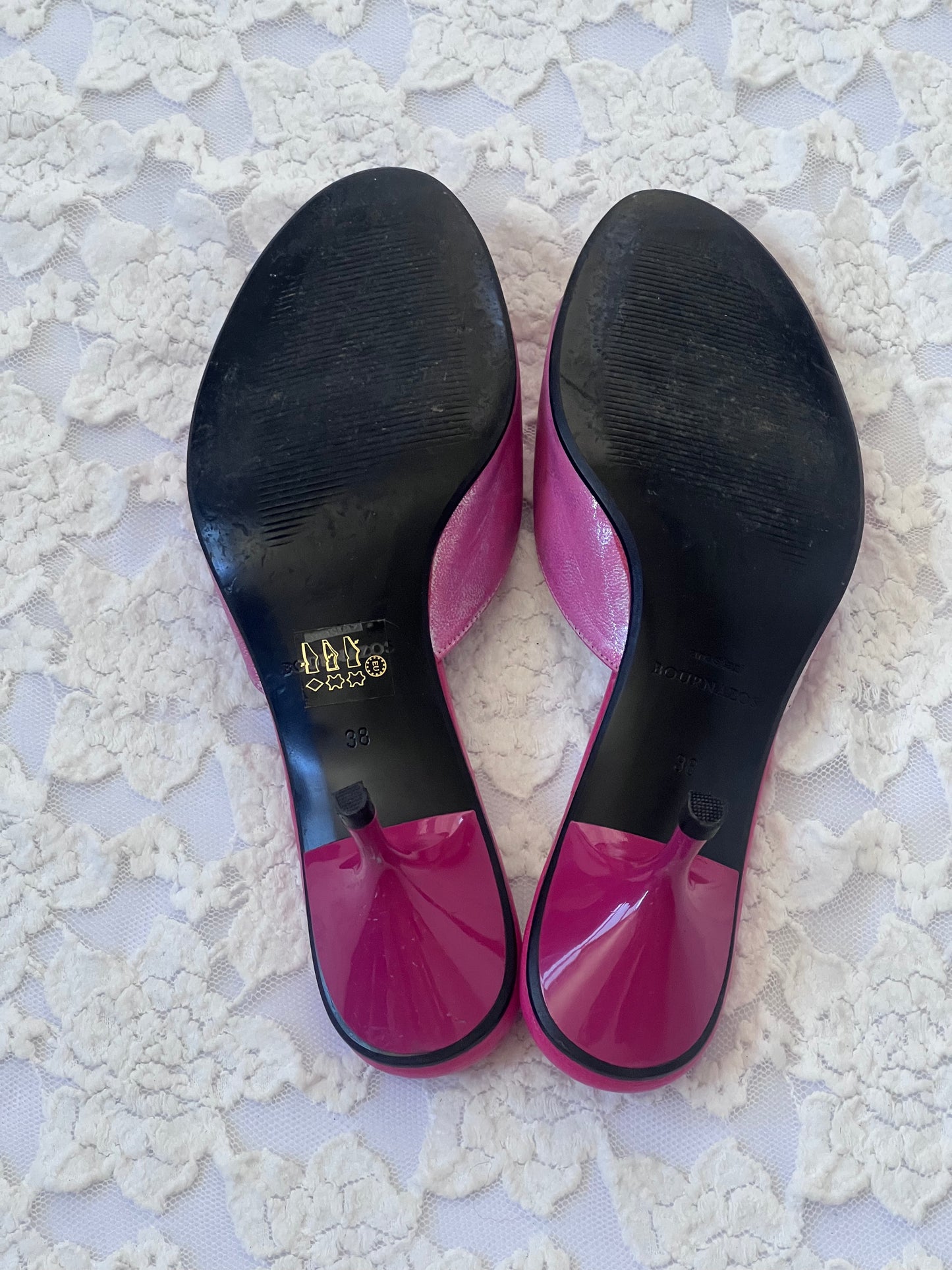 2000's Pink Heart & Bow Pink Mule Heels (EU 38)