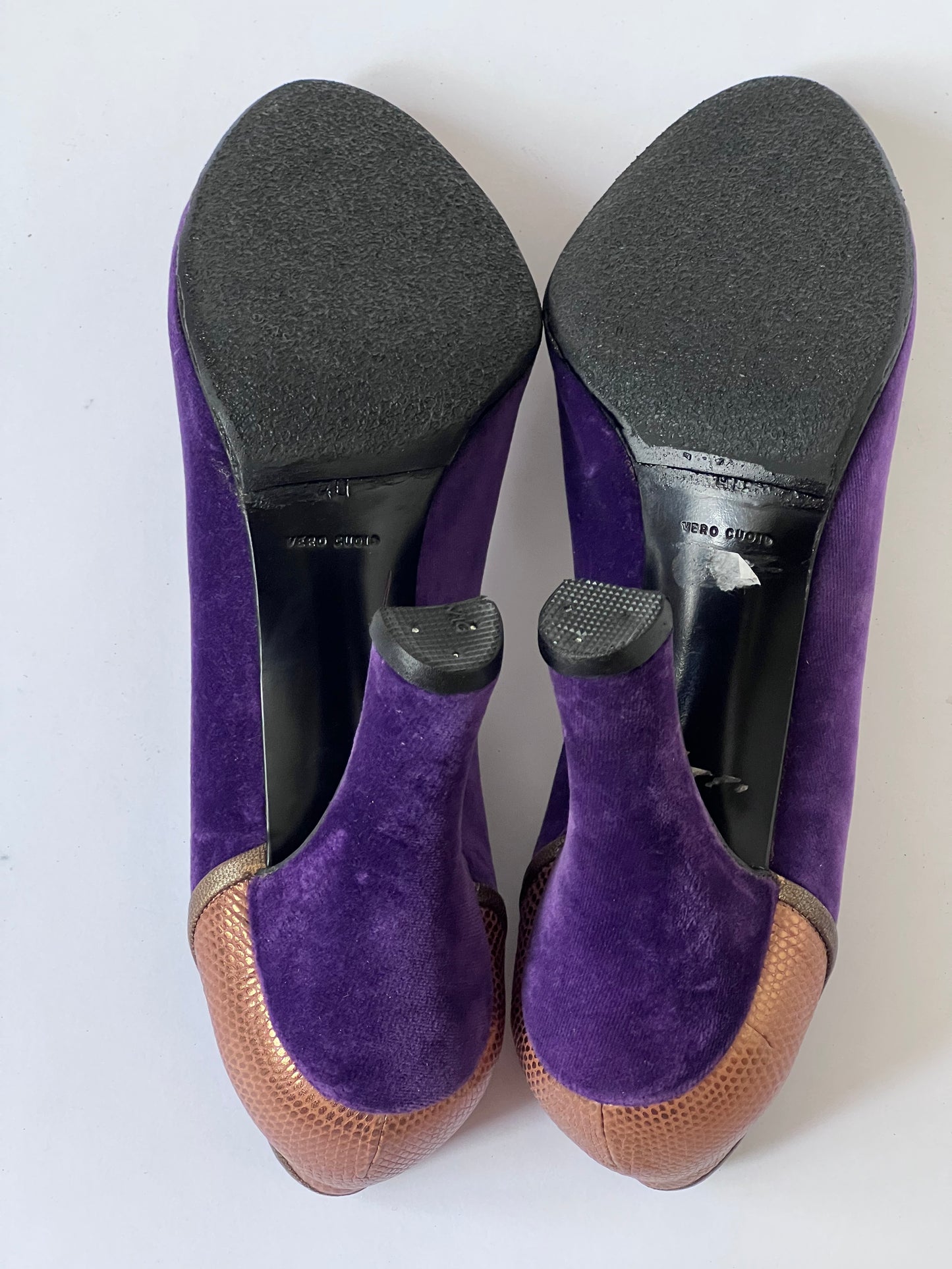 Miu Miu Vintage Purple Velvet Heel Pumps (EU 40)